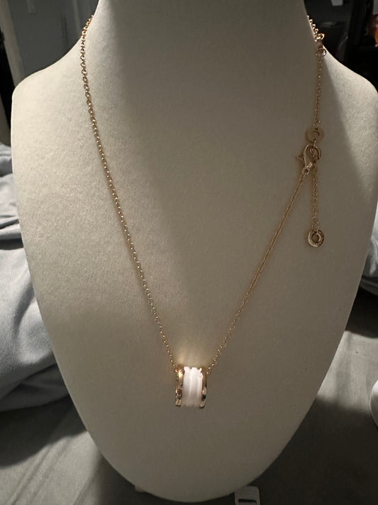 Lgari Ceramic Rose-Gold Ring necklace 3A
