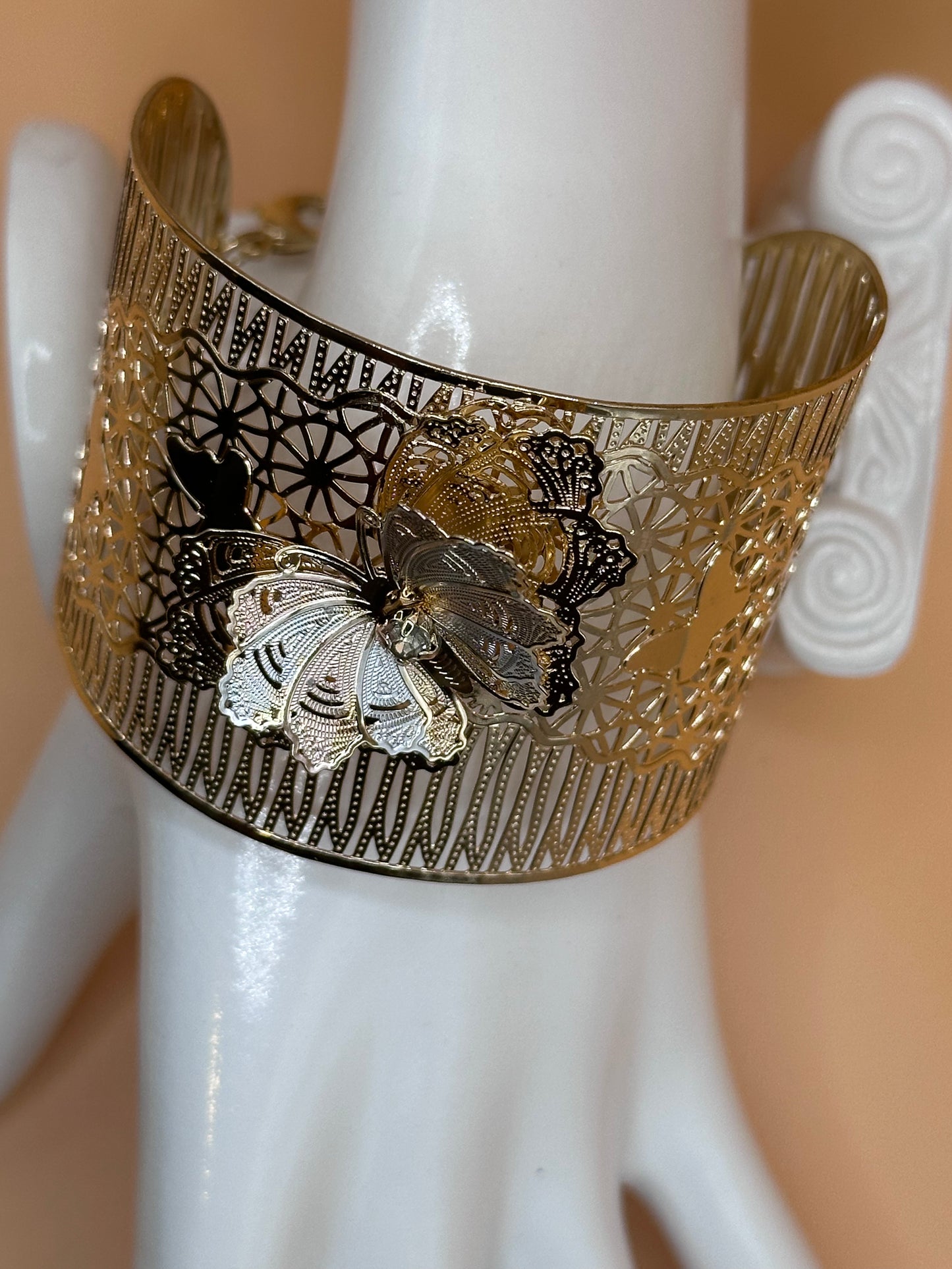 Tri-colorButterfly Cuff bracelet