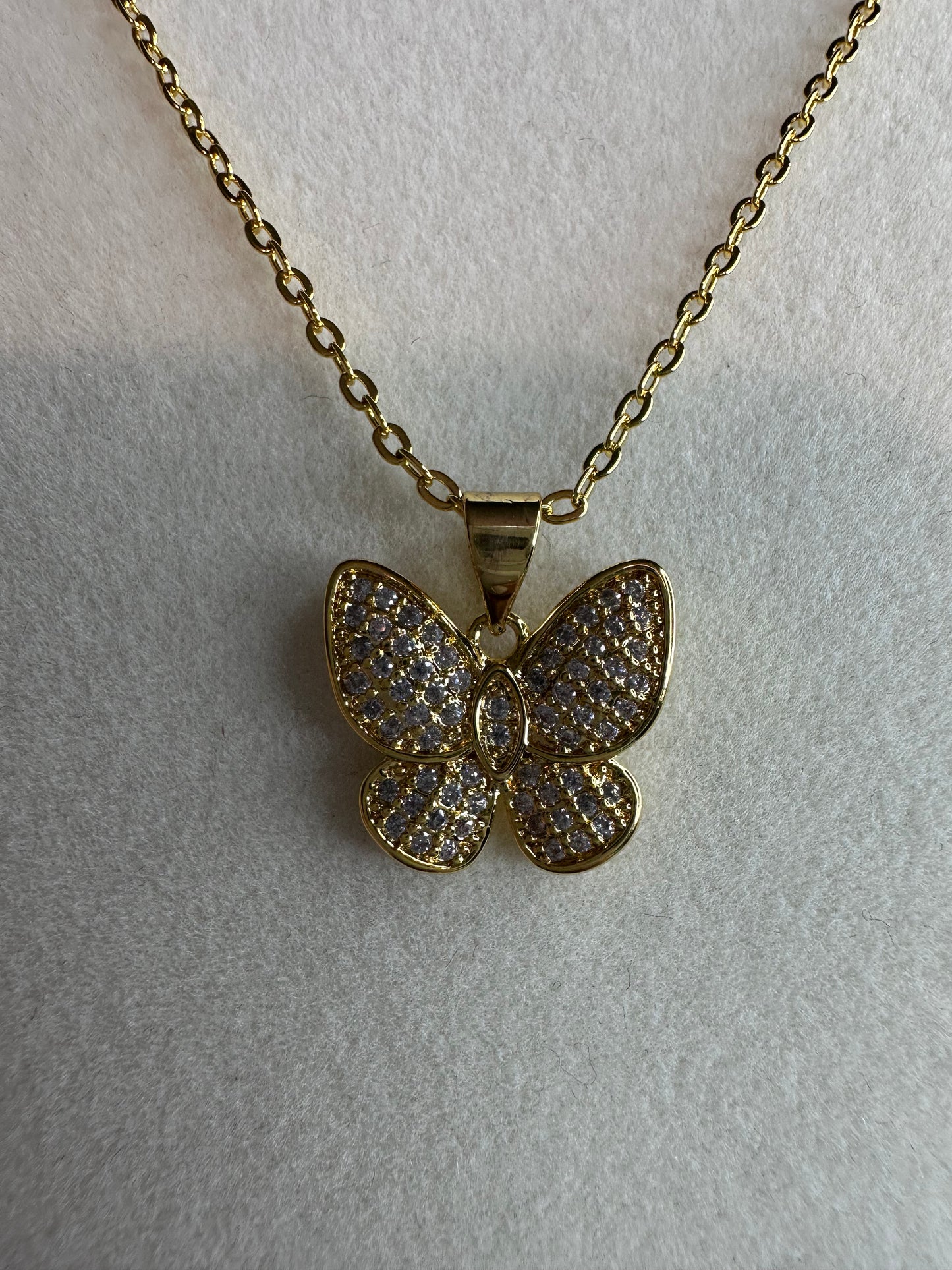Van CA Butterfly necklace and earrings Gold
