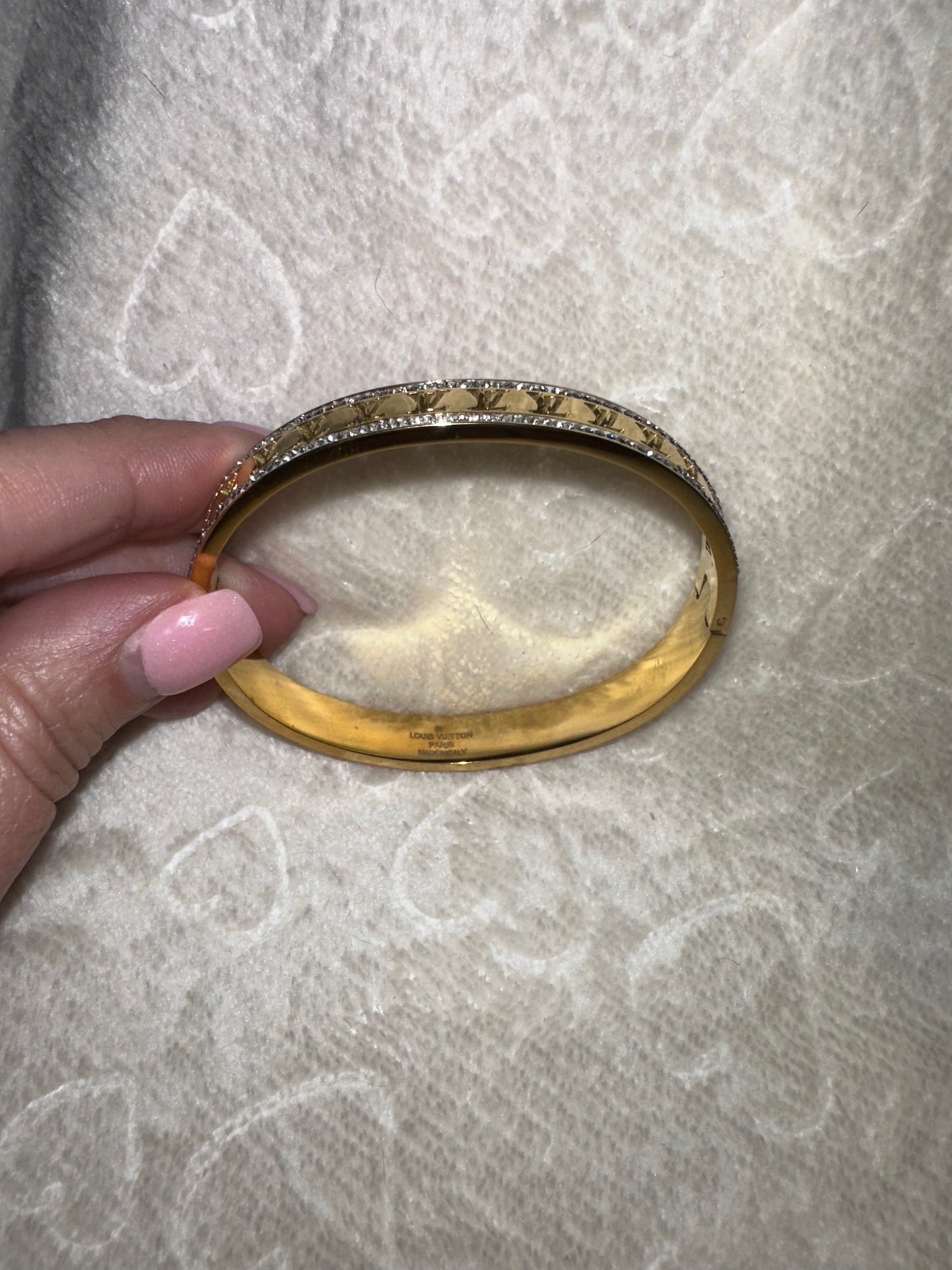 Bracelet de créateur inspiré de LV