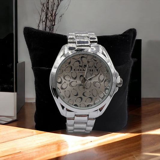 Reloj de diseño inspirado en Carruaje